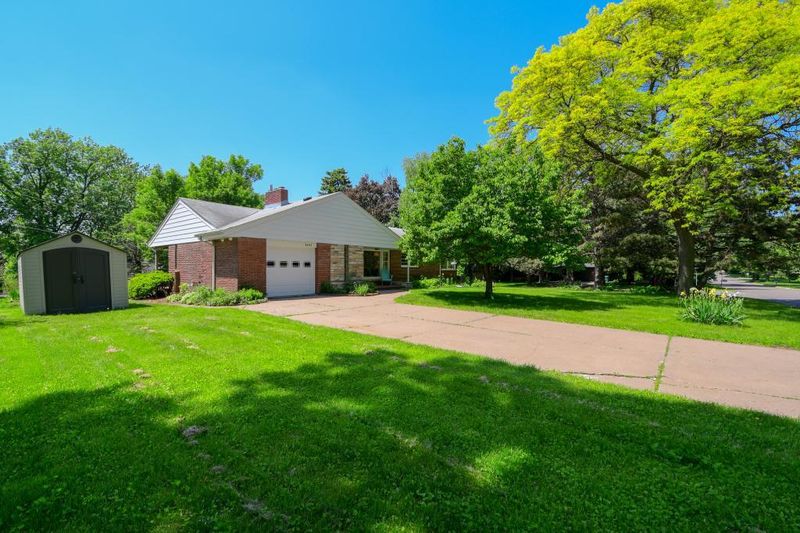 2445 Pascal St, Roseville, MN 55113