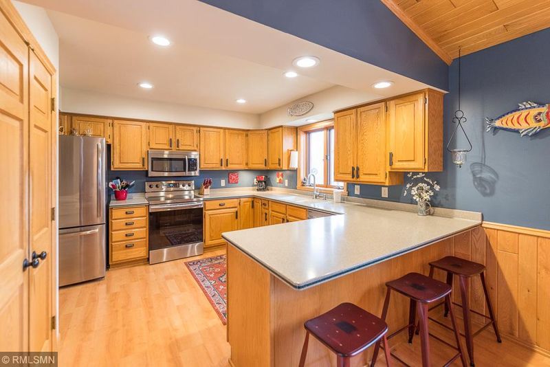 16212 Miles Cir, Brainerd, MN 56401