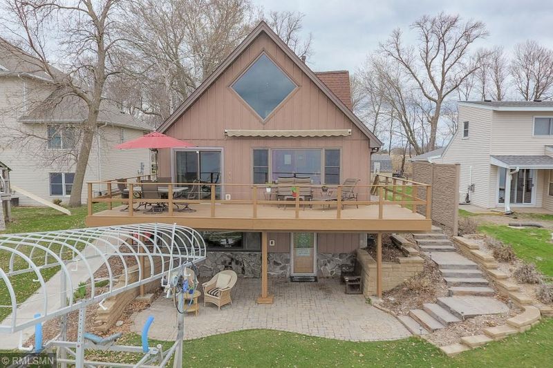 27603 Jonquil Dr, Chisago City, MN 55013
