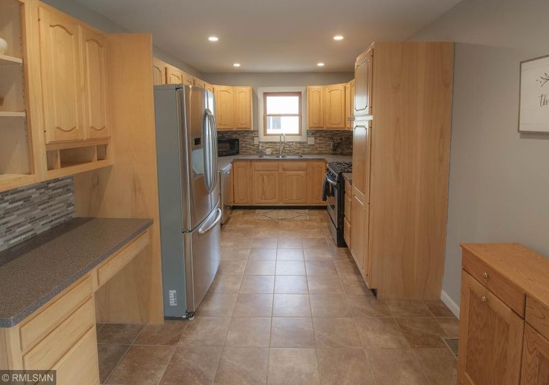 204 Hartley Ave, Coleraine, MN 55722