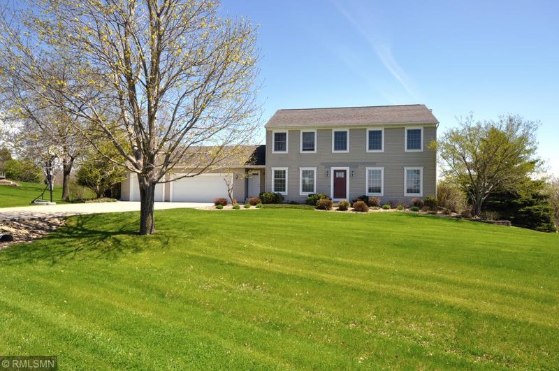 5314 Connemara Dr NE, Rochester, MN 55906