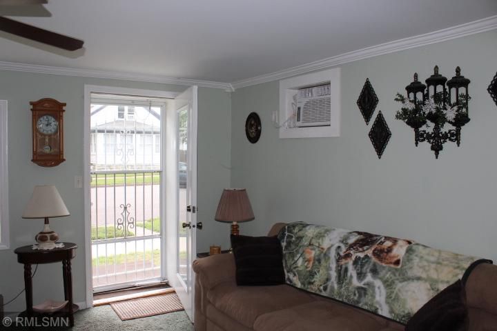 856 E 5th St, Winona, MN 55987