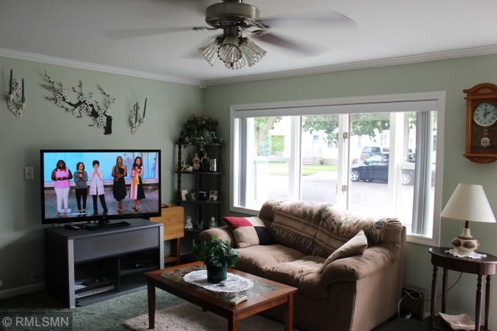 856 E 5th St, Winona, MN 55987