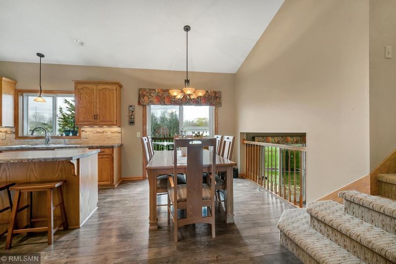 1817 Southwood Trl, Saint Cloud, MN 56301