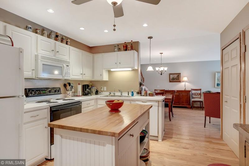 1336 Highpoint Curve, Shakopee, MN 55379