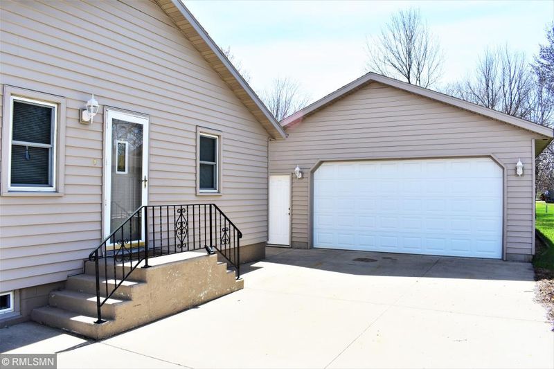 418 E Minnesota St, Saint Joseph, MN 56374