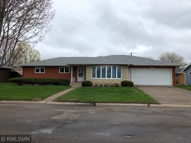 364 Emherst St, Winona, MN 55987