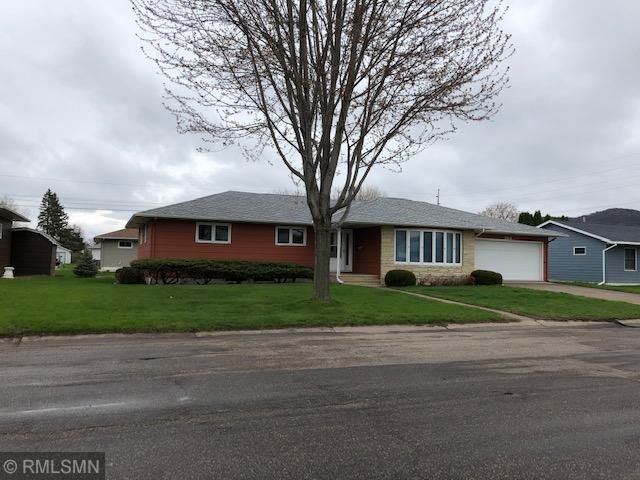 364 Emherst St, Winona, MN 55987