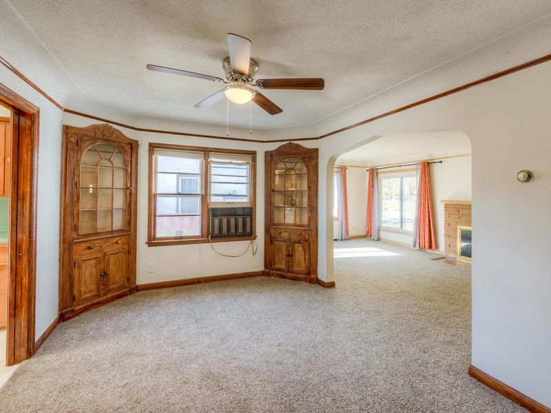 3406 Queen Ave N, Minneapolis, MN 55412