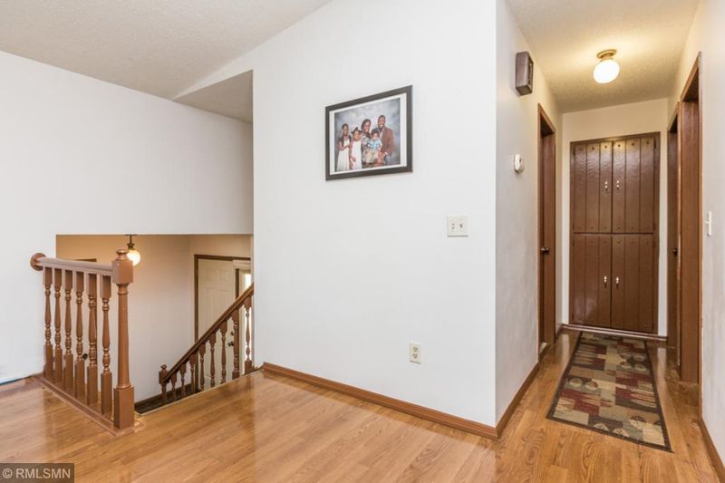 6100 72nd Ave N, Brooklyn Park, MN 55429
