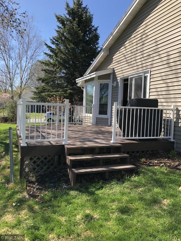 1967 Covington Ln, Eagan, MN 55122