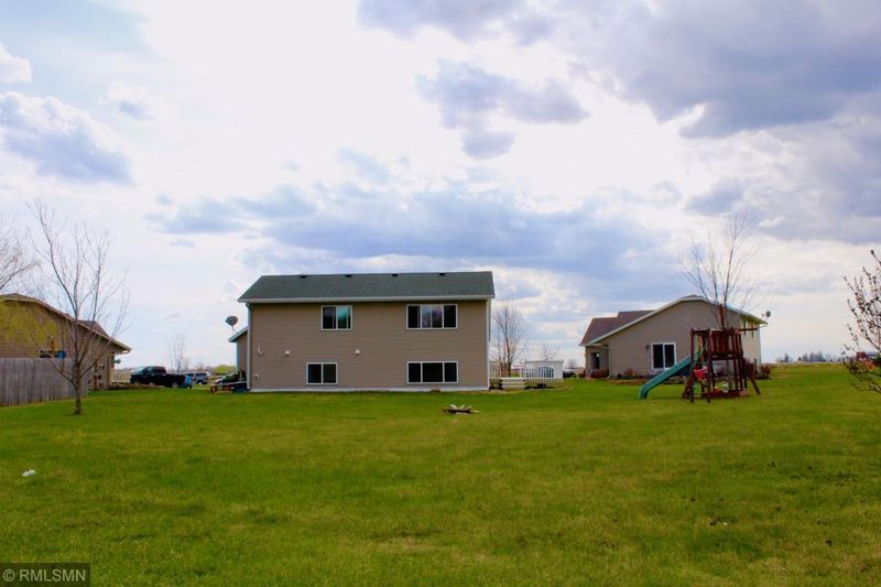 818 Deerberry Ct, Albany, MN 56307