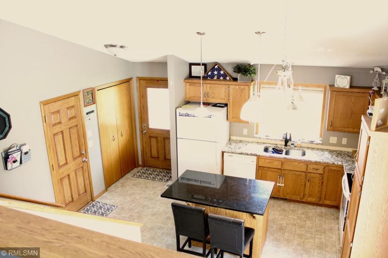 818 Deerberry Ct, Albany, MN 56307