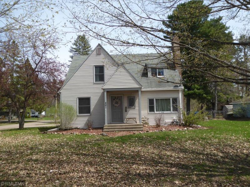401 Power Ave S, Hinckley, MN 55037