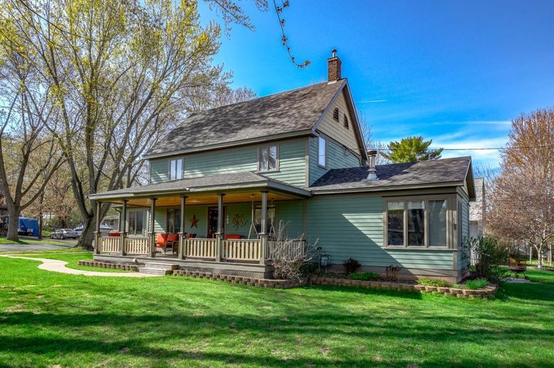 503 5th St N, Bayport, MN 55003