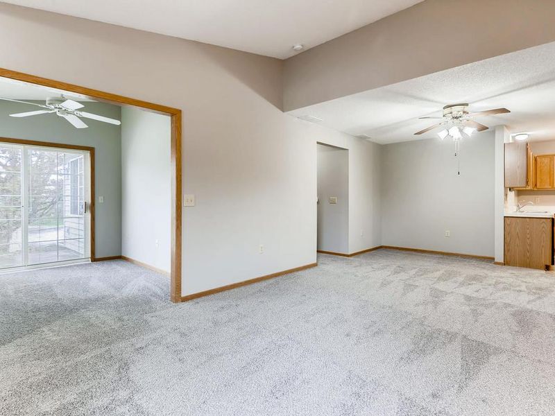 9891 Tamarack Cv, Woodbury, MN 55125