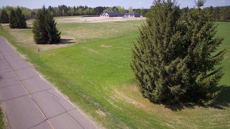 35xx NE Palisade Dr, Cambridge, MN 55008