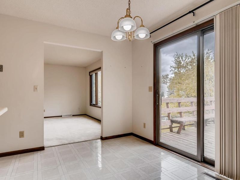 3570 Montmorency St, Vadnais Heights, MN 55110