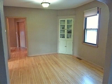 1697 Hubbard Ave, Saint Paul, MN 55104
