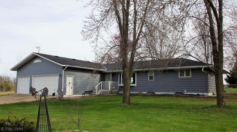 9266 325th Ave NE, Harris, MN 55032