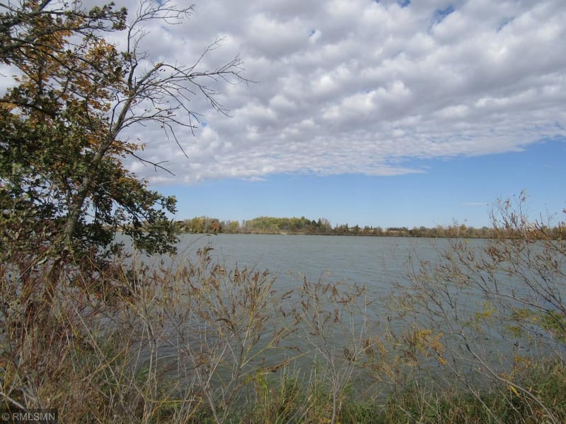 760 W Lake St, Avoca, MN 56114