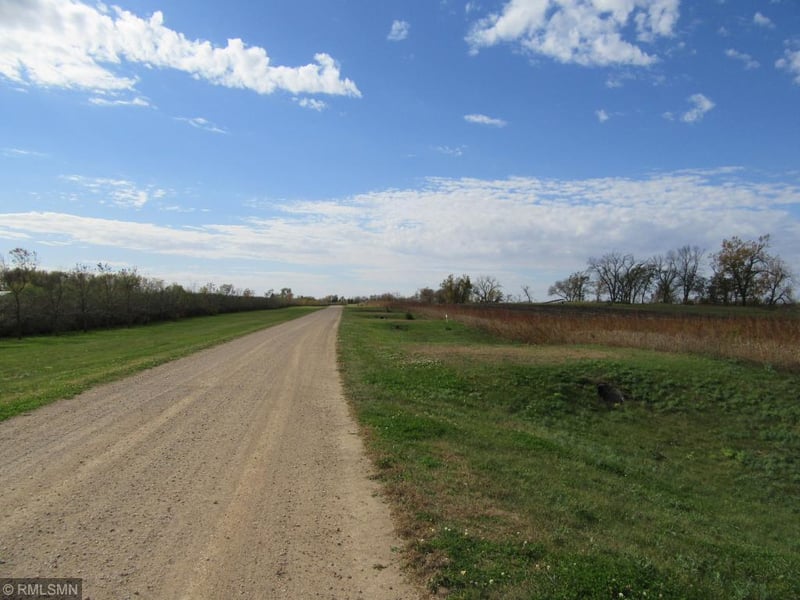 760 W Lake St, Avoca, MN 56114