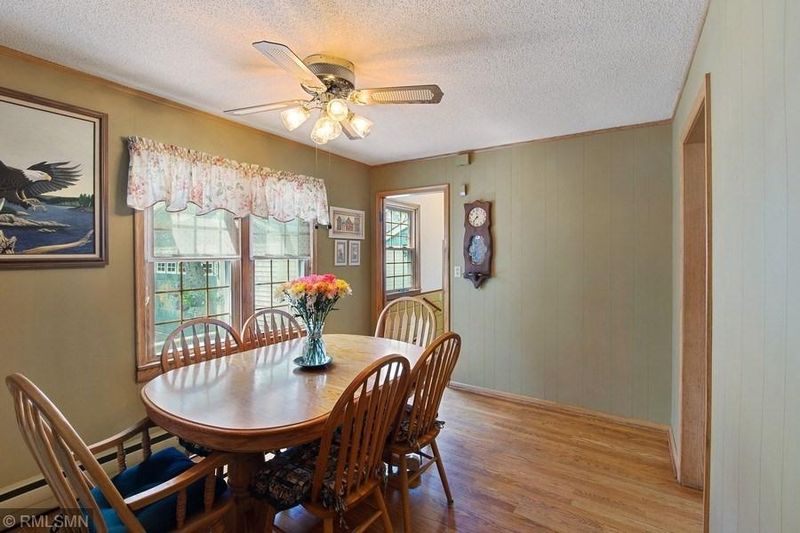 3824 Foss Rd, Saint Anthony, MN 55421
