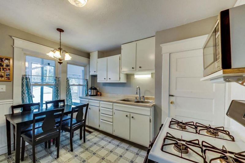 14 Morton St W, Saint Paul, MN 55107