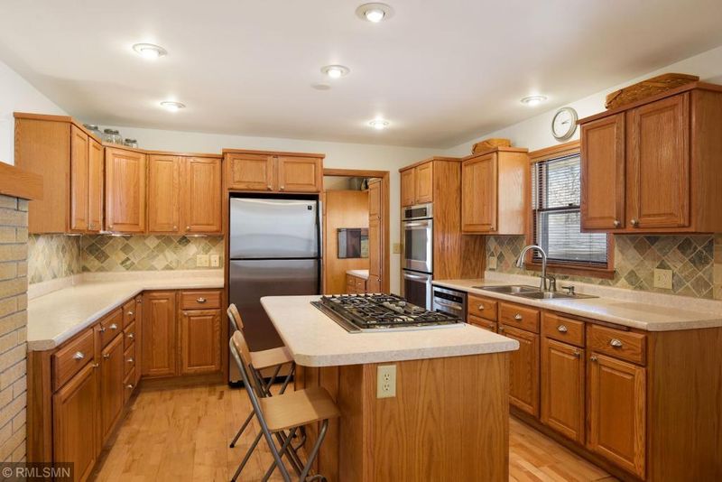 1820 Pleasant Ave, South Saint Paul, MN 55075
