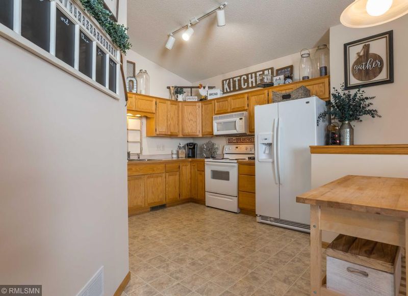 12686 3rd Ave N, Zimmerman, MN 55398