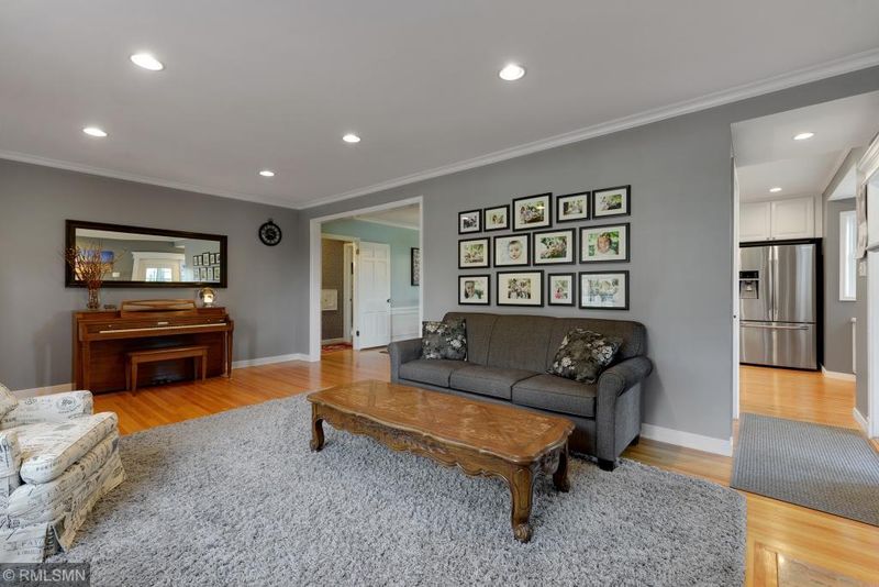 1591 Montreal Ave, Saint Paul, MN 55116