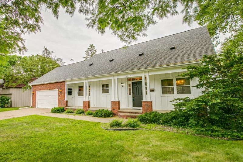 1214 Everett St S, Stillwater, MN 55082