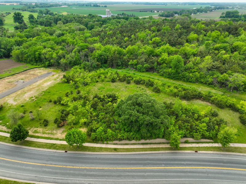 2710 General Sieben Dr, Hastings, MN 55033