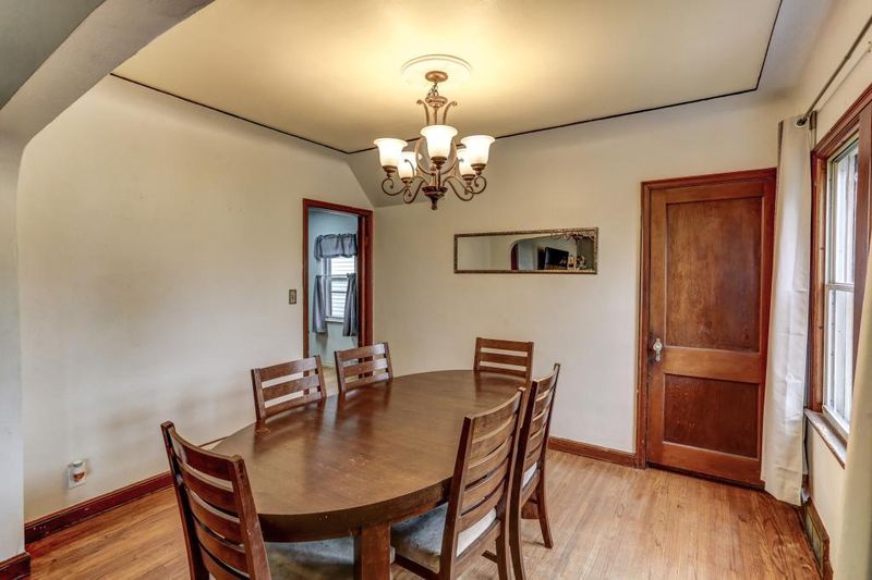 649 4th Avenue S, South Saint Paul, MN 55075