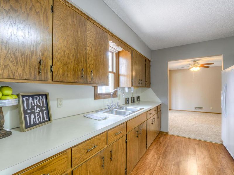 625 6th Ave NE, Osseo, MN 55369
