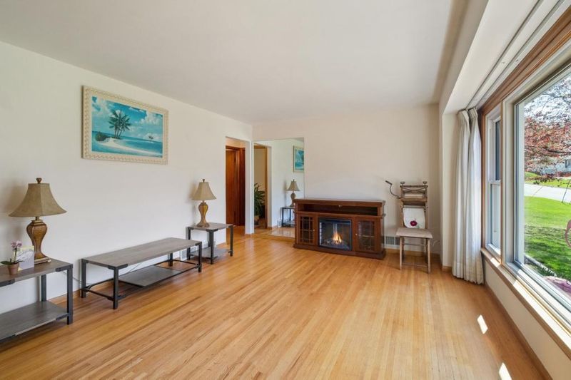 1095 Ingerson Rd, Shoreview, MN 55126