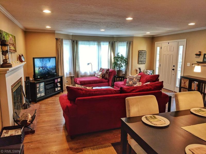 5070 Bald Eagle Ave, White Bear Lake, MN 55110