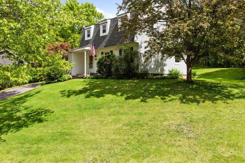 6180 Carleda Way, Inver Grove Heights, MN 55076