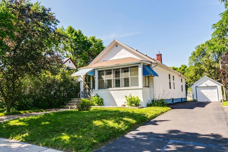 1369 6th St E, Saint Paul, MN 55106