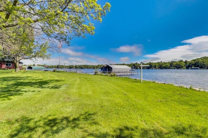 1340 Vine Pl, Mound, MN 55364