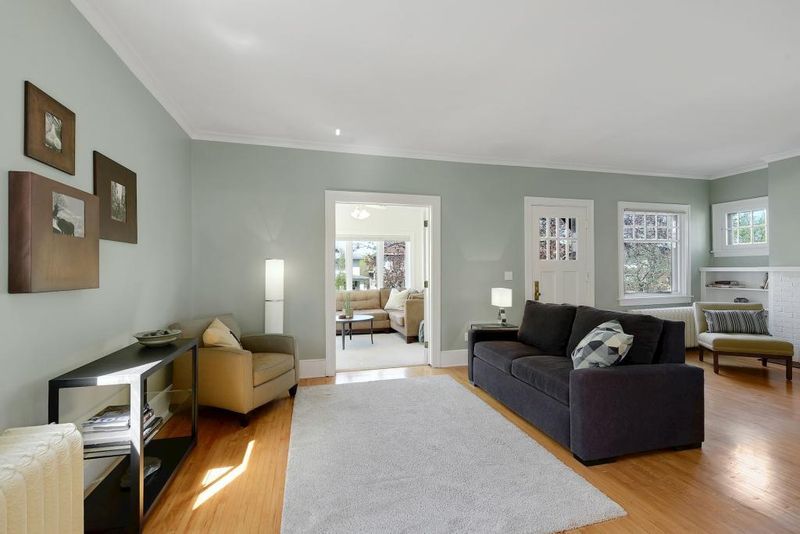 4033 Colfax Ave S, Minneapolis, MN 55409