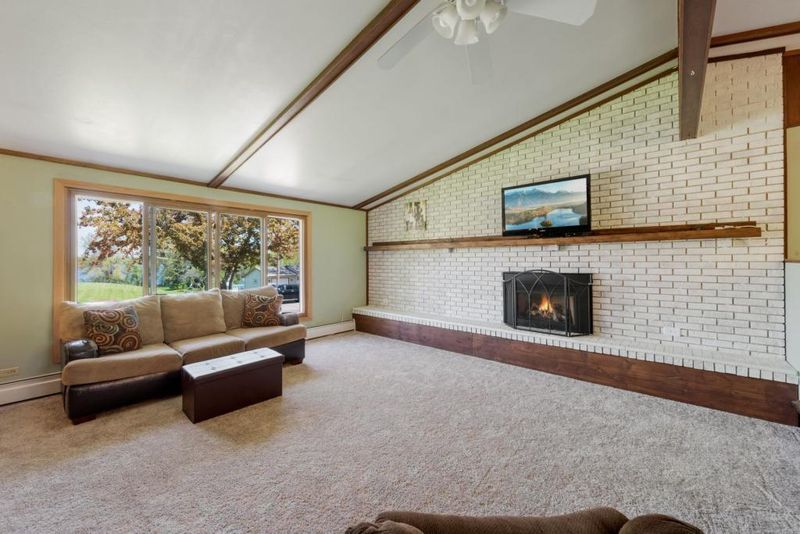 450 William Ave E, Dassel, MN 55325
