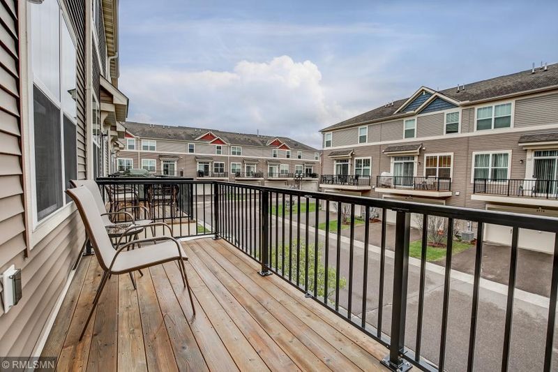 8935 SW Village Loop, Chanhassen, MN 55317