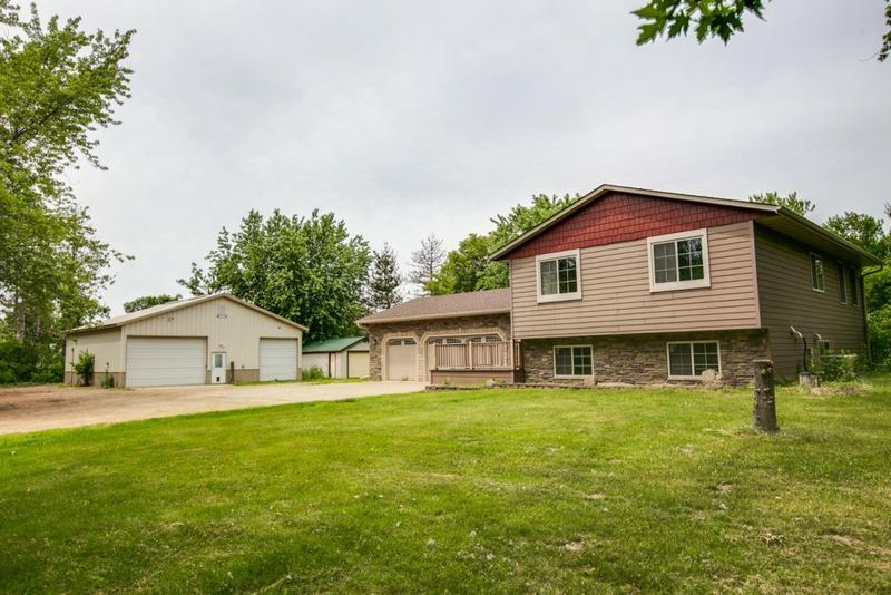 7180 177th St N, Hugo, MN 55038