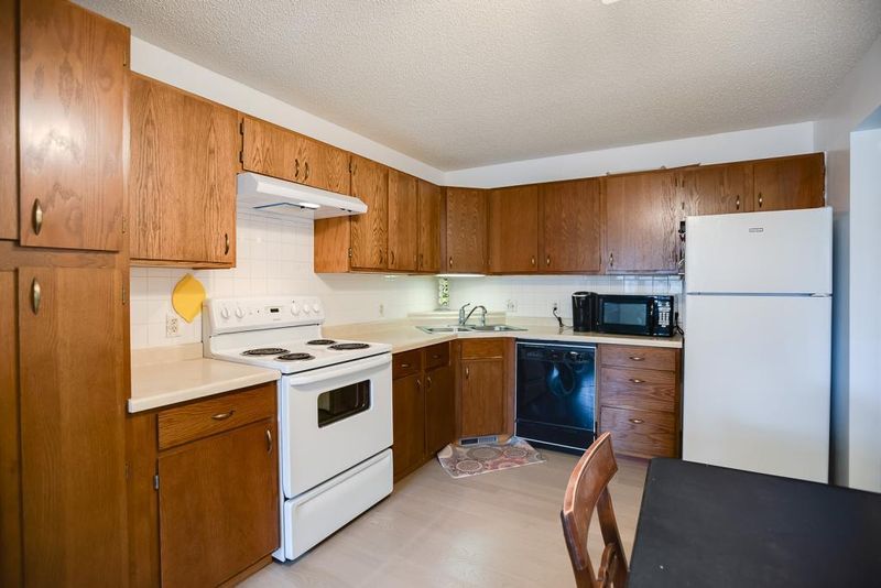 4100 3rd St NE #201, Columbia Heights, MN 55421