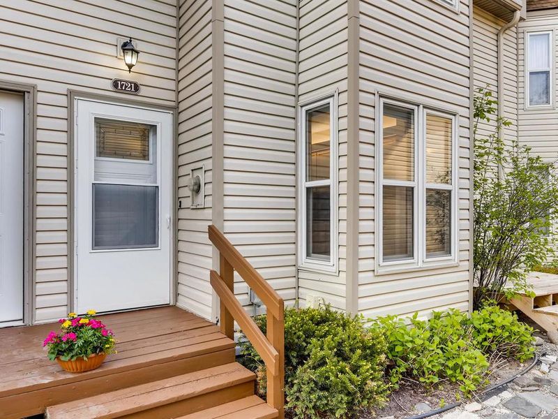 1721 Whitaker St, White Bear Twp, MN 55110