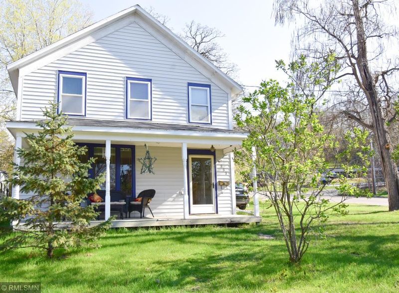 353 5th St S, Sauk Rapids, MN 56379
