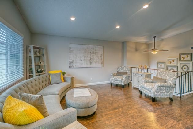 1085 Churchill Pl, Shoreview, MN 55126
