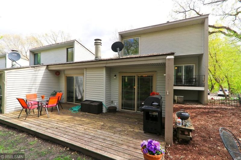 8343 139th Ct, Apple Valley, MN 55124