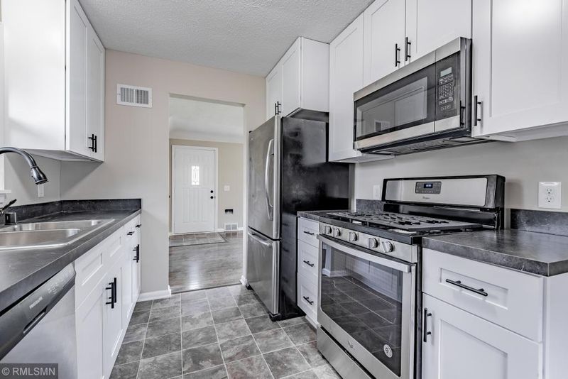 5344 Irving Ave N, Brooklyn Center, MN 55430